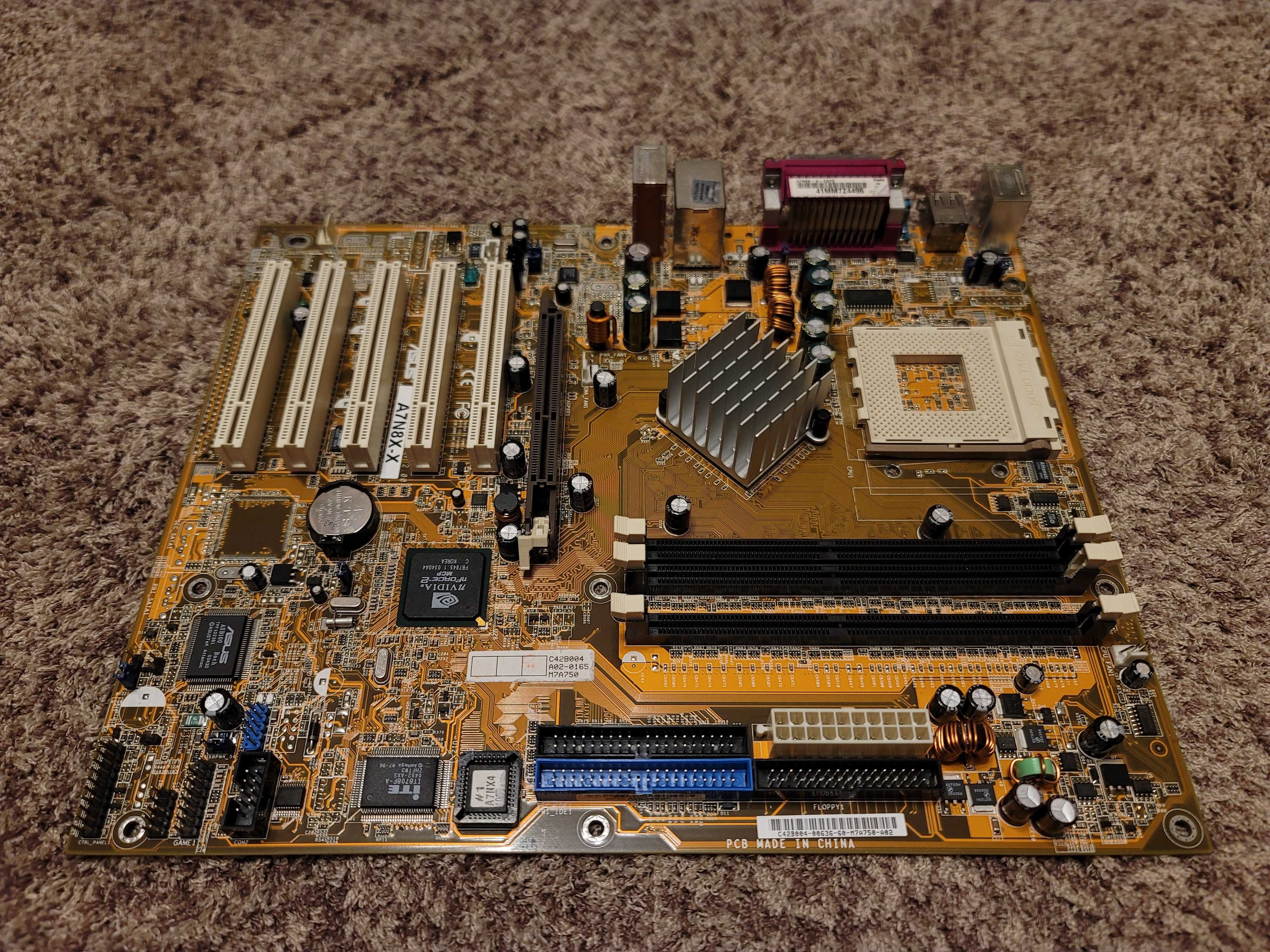 Placa de baza de colectie ASUS A7N8X-X socket 462, vintage,vechi,retro