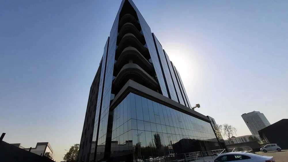 Сдается административное здание площадью 12 000 кв.м