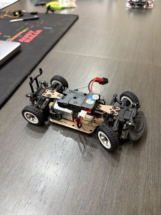 WLtoys k989 машина на радиоуправлении