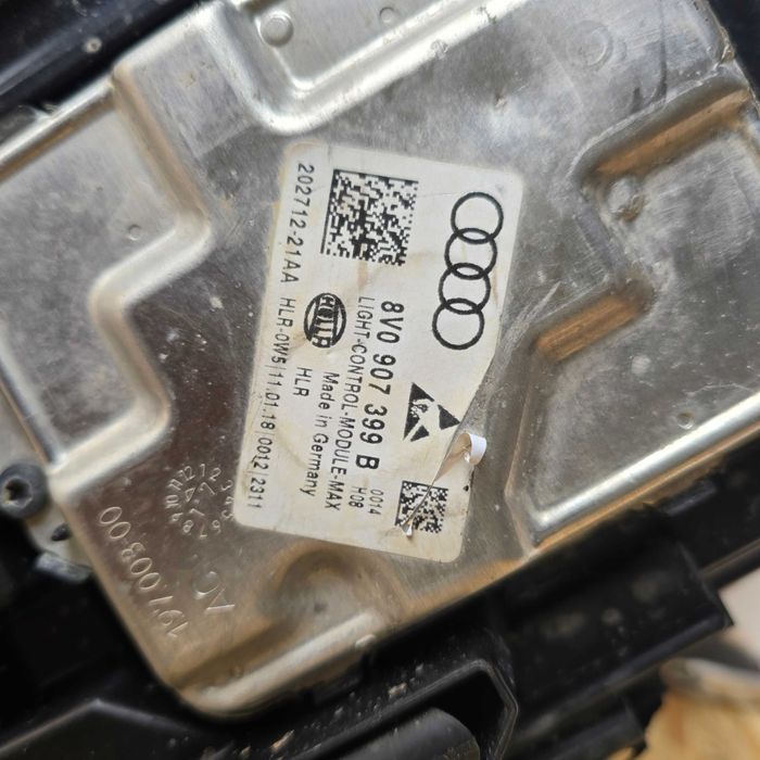 Far led Tiguan dreapta față 2023