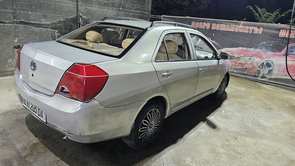 Geely иномарка китайсикй Нексия 3 матизни пулига