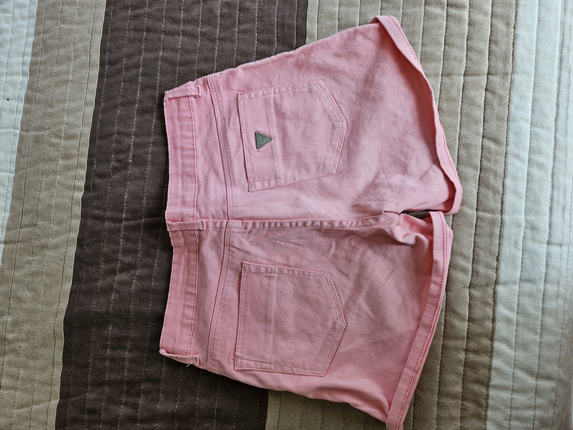 Къси панталони Guess
