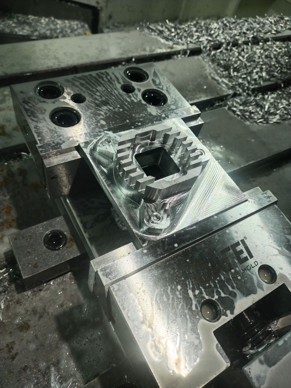 CNC Freza 4axis Sizning ishonchli Hamkoringiz