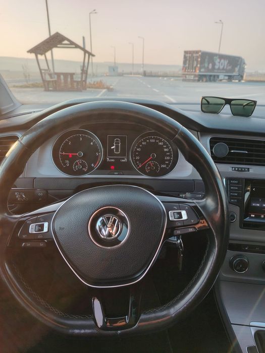 Vând vw golf 7 an fabricație 2014