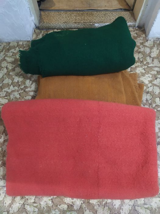 Ръчно тъкани одеяла и пътеки