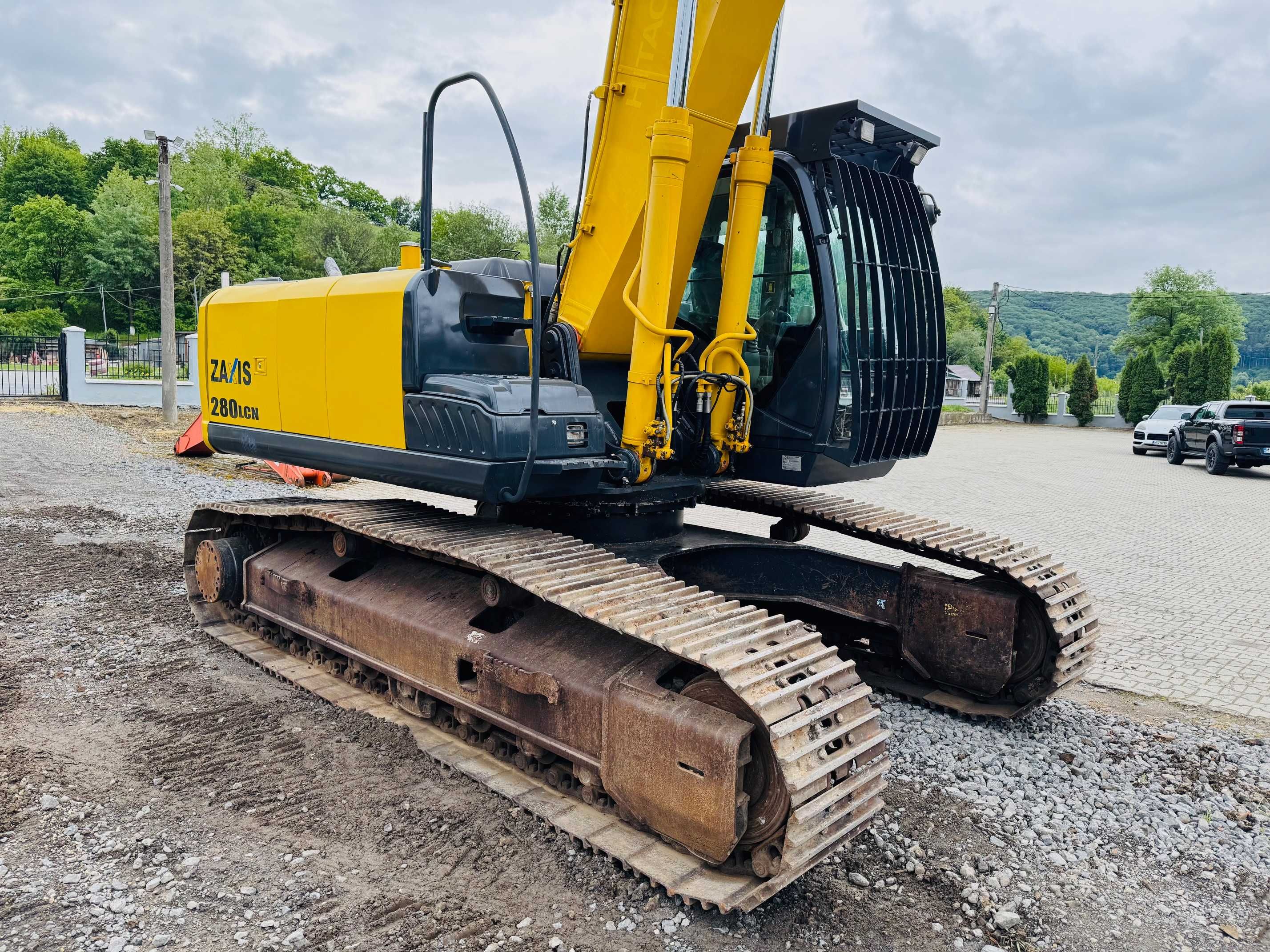 Excavator pe senile Hitachi ZX 280 LCN, an 2006, 30 t, cupa sapat 2mc
