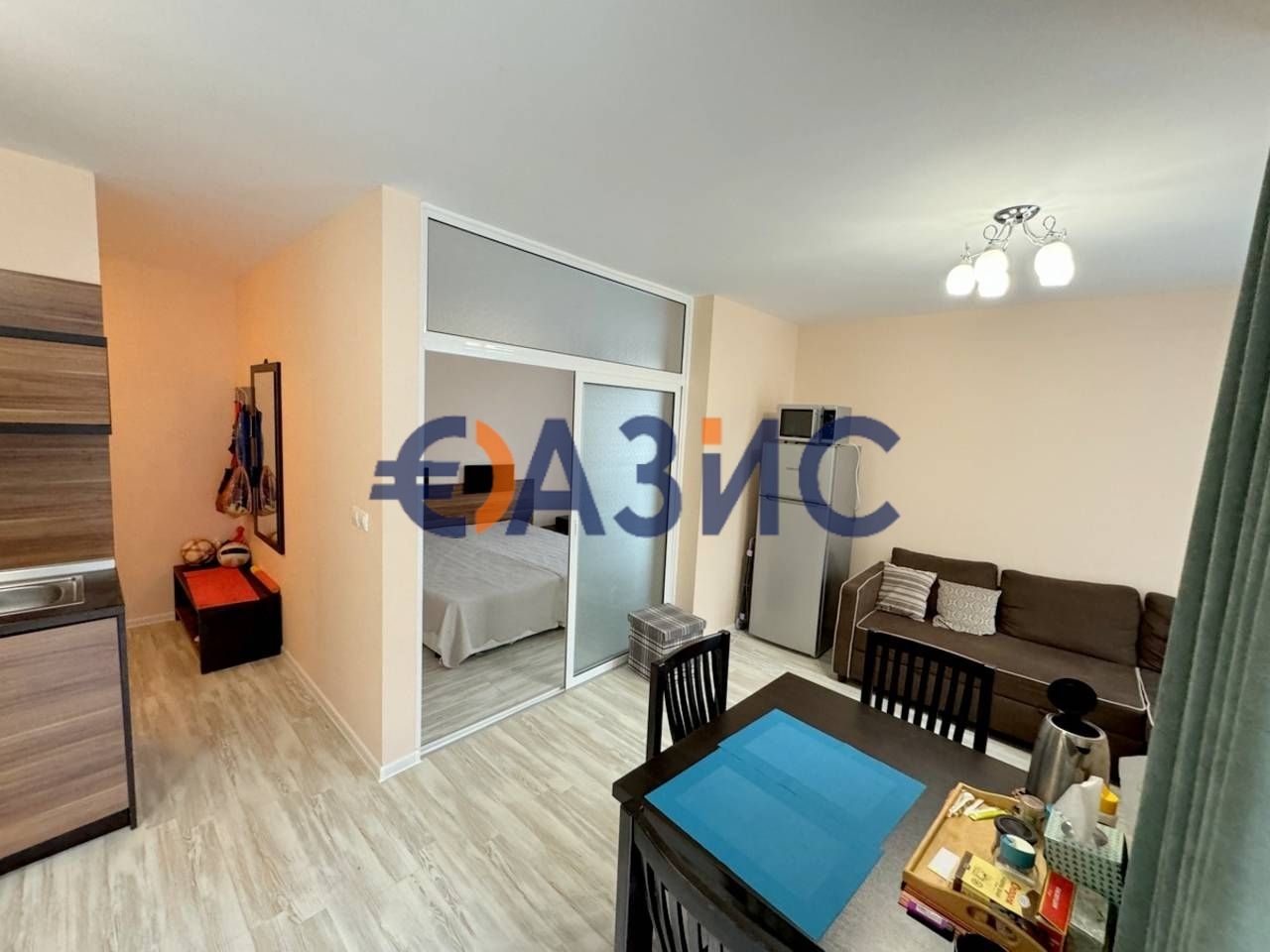 Продава се Тристаен апартамент в к.к. Слънчев бряг - 70 кв.м за 1199 €/кв.м - Снимка #2