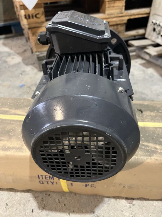 Motor NOU , 4 kw—1440rot/min TECHTOP, made in ITALY