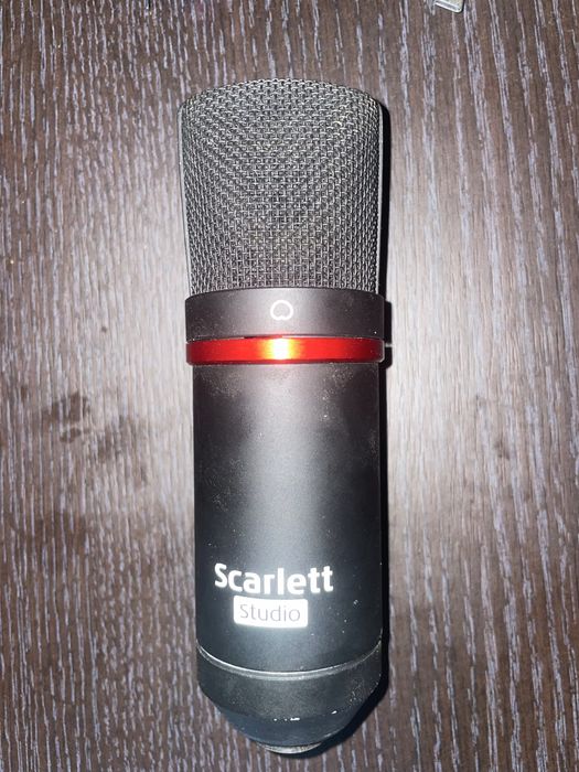 Microfon Scarlett