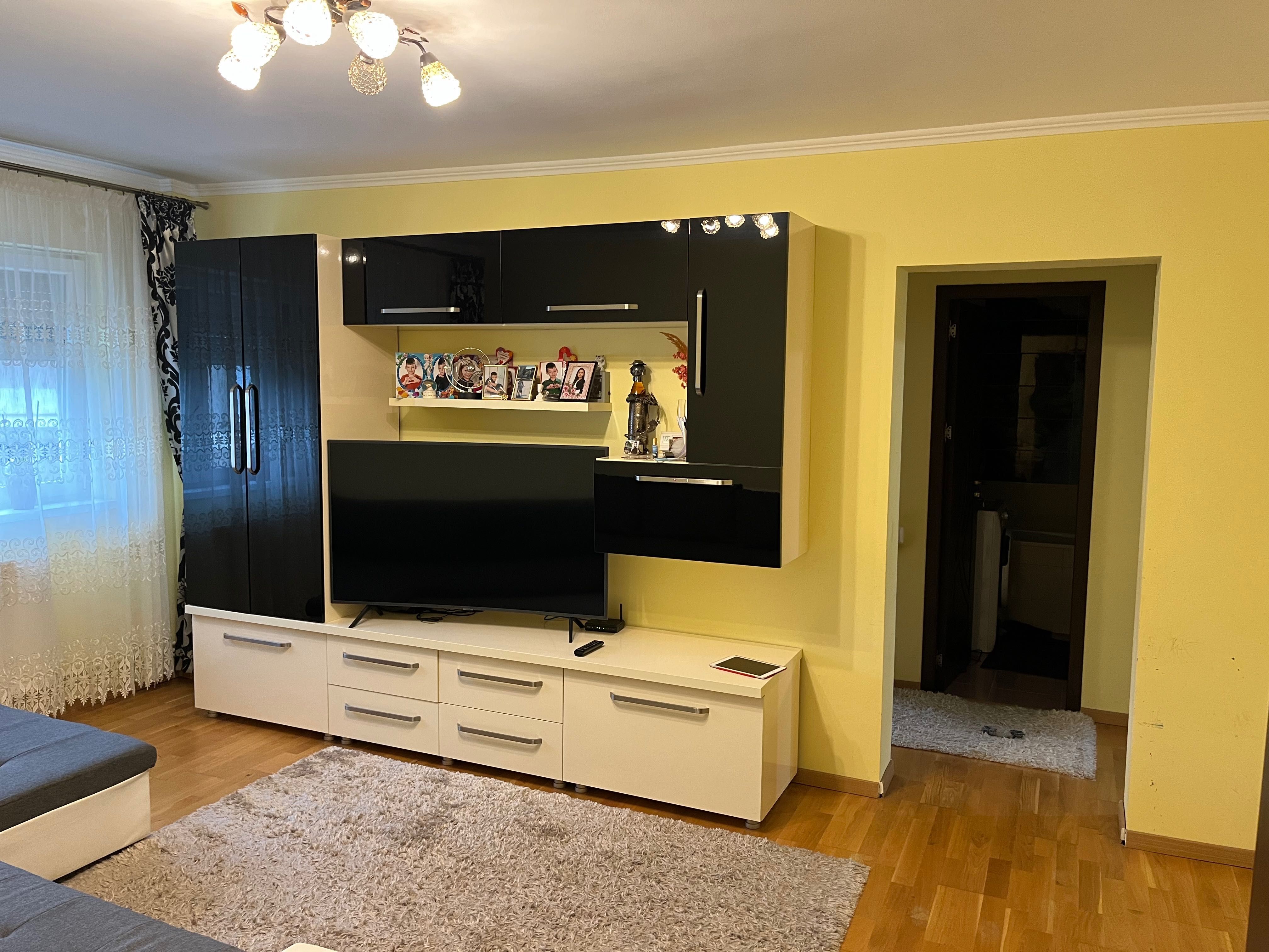 Apartament cu 3 camere etajul 3