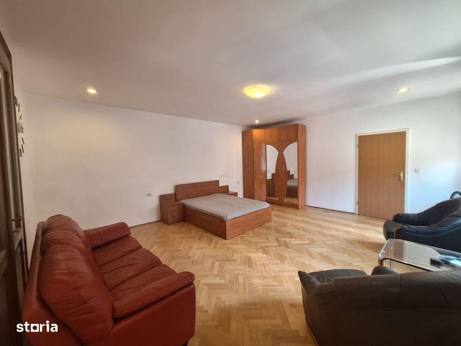 Garsoniera decomandata, 50 MP, zona 15 Noiembrie