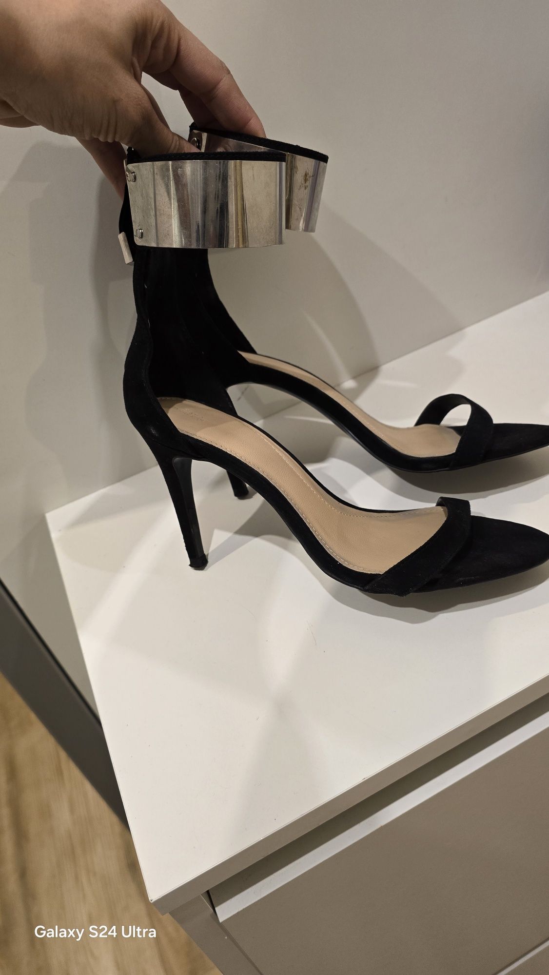 Обувки на ток Zara