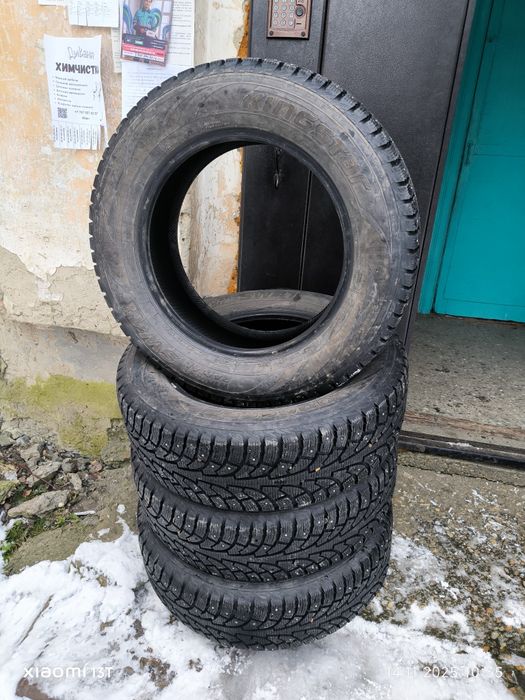 Зимние шины 225*65 R17