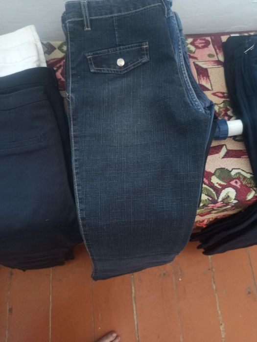 Женские вещи .джинсы юбки куртки