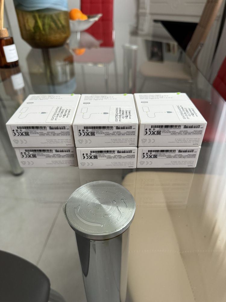 Incarcator Apple USB-C 20W fast charger ** ORIGINALE ** NOI / SIGILATE