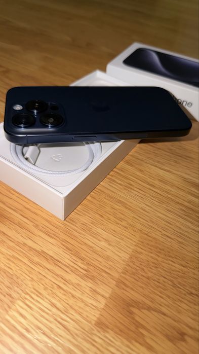 Iphone 15 pro 256GB eSim, сменена батерия в Apple Маями