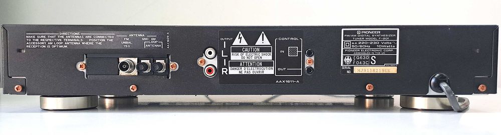 Pioneer F 201 muzica AM FM Made in UK muzica