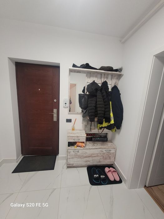 Închiriez apartament 2 camere