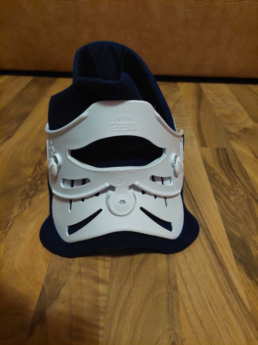 Guler cervical în stare buna