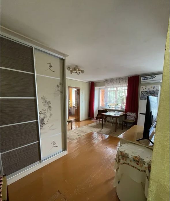 В продаже 2-ком квартира в районе маг.Строймарт
