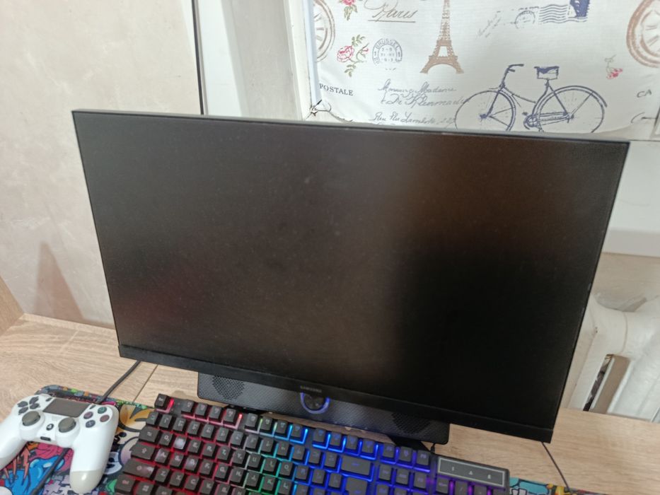 Монитор 22 дьюм.