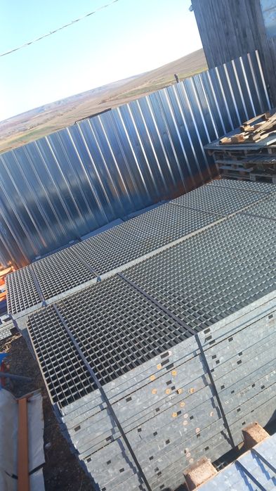 Grătare zincate 125x272x4x125x160x3.5