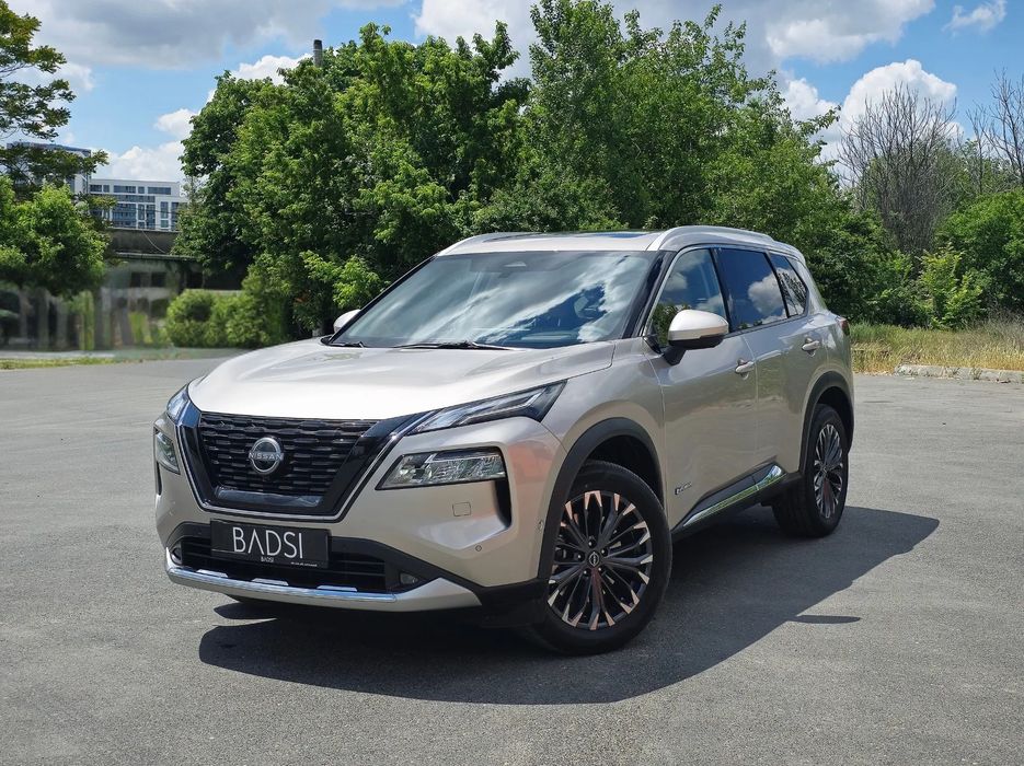 Nissan X-Trail Nissan X-Trail. e4ORCE Tekna Plus