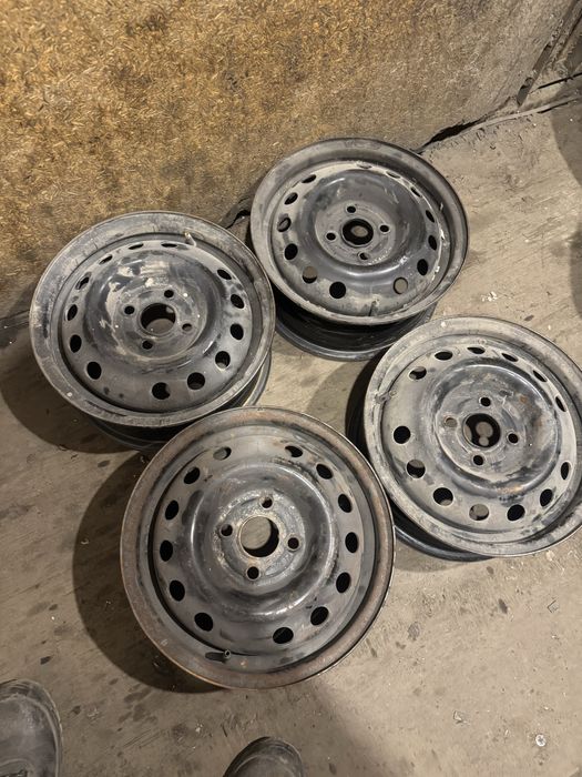 Продам комплект железных дисков R14  от daewoo nexia 2