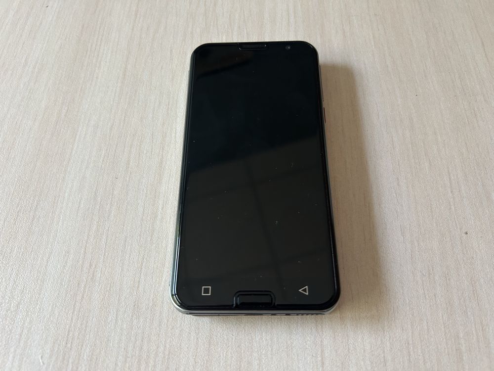 Продавам Emporia SMART 5 32/3GB