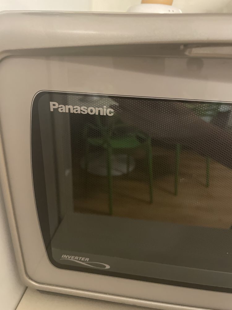 Микроволновая печь Panasonic с функцией духовки