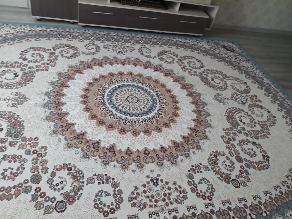 Продам ковер красивый