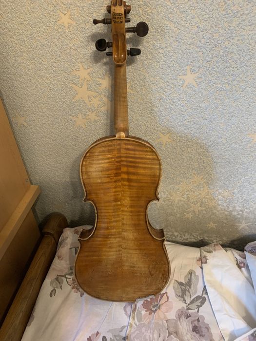 Немецкая старинная скрипка
