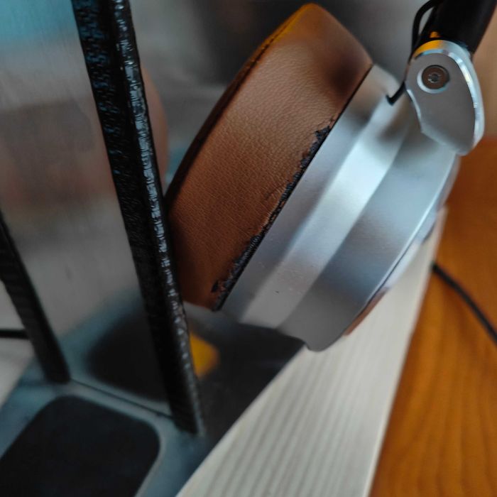 Casti Ashdown Meters OV-1 cu vumetre reale