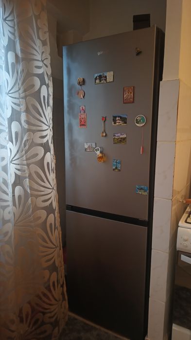 Vând frigider urgent