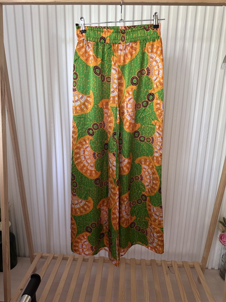 Продавам рокли на FARM RIO и Ted Baker