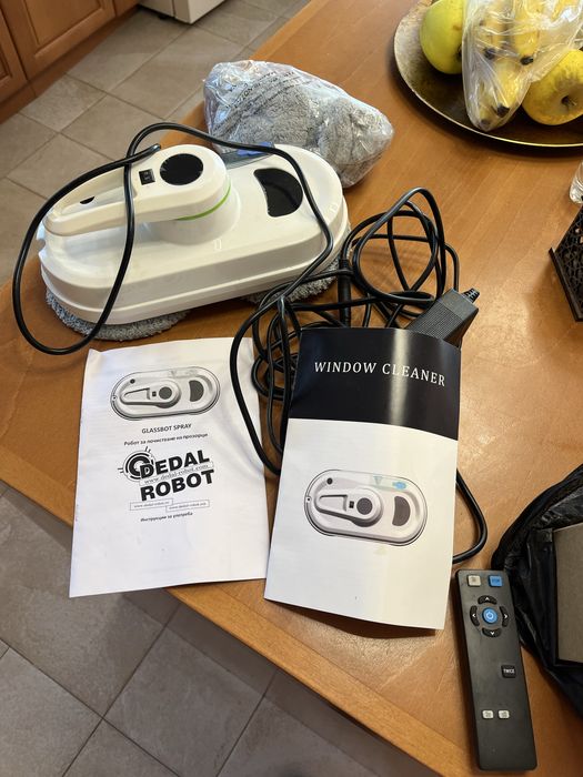 Робот за почистване на прозорци