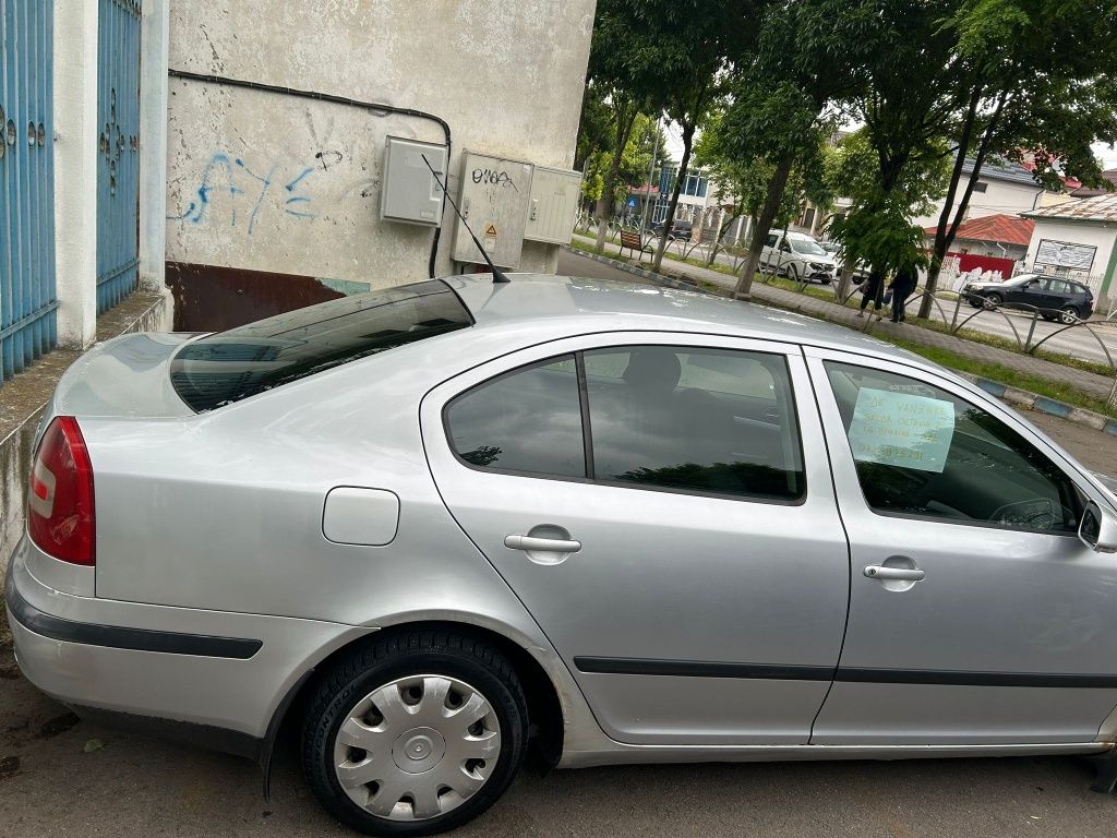 Vând Skoda Octavia 2
