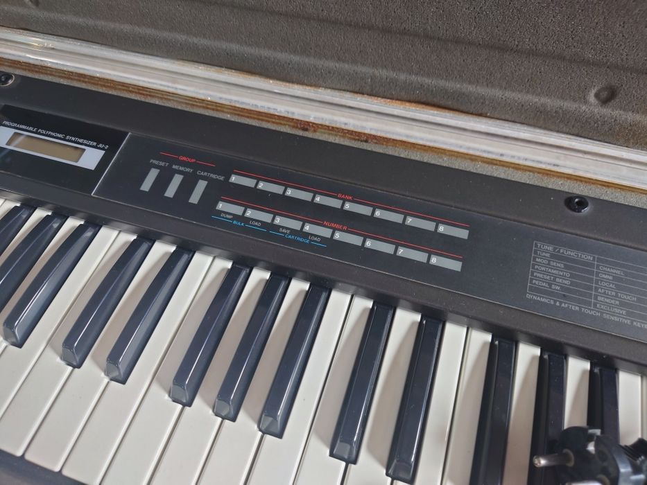 Clapa synth analogic vintage Roland Juno 2