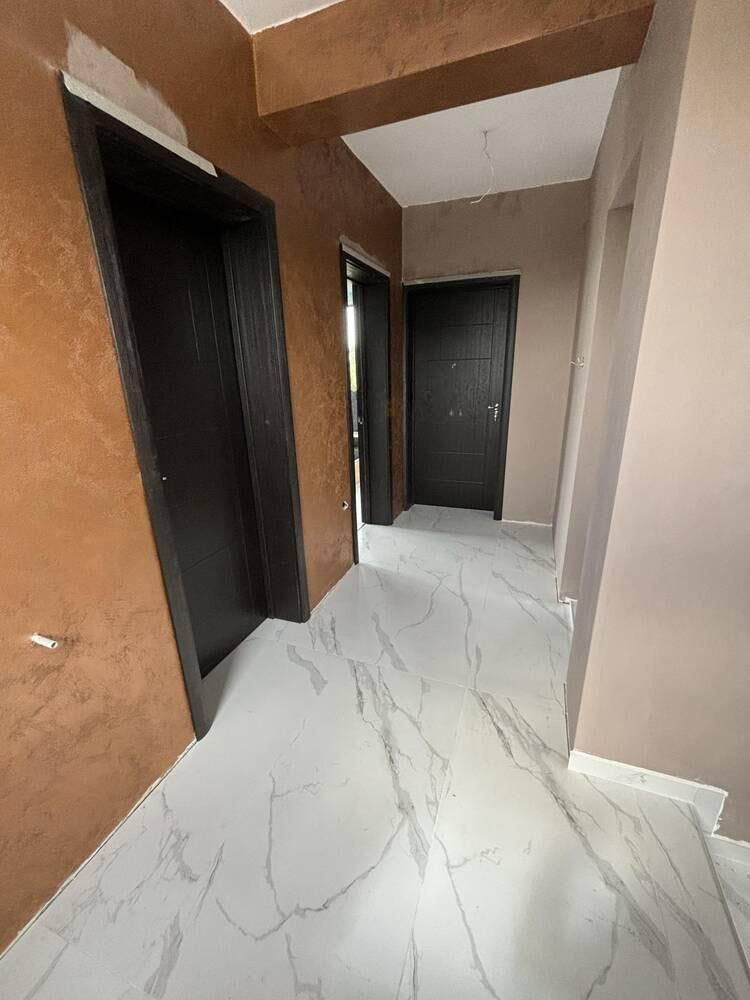 Продава се Къща в Бургас, Меден рудник - зона А - 140 кв.м за 881 €/кв.м - Снимка #2