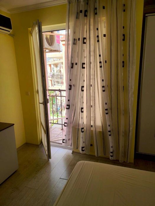 Давам апартамент под наем в Сарафово