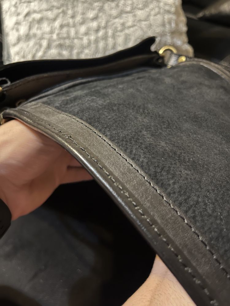 Чантичка от естествена кожа GenuineLeather
