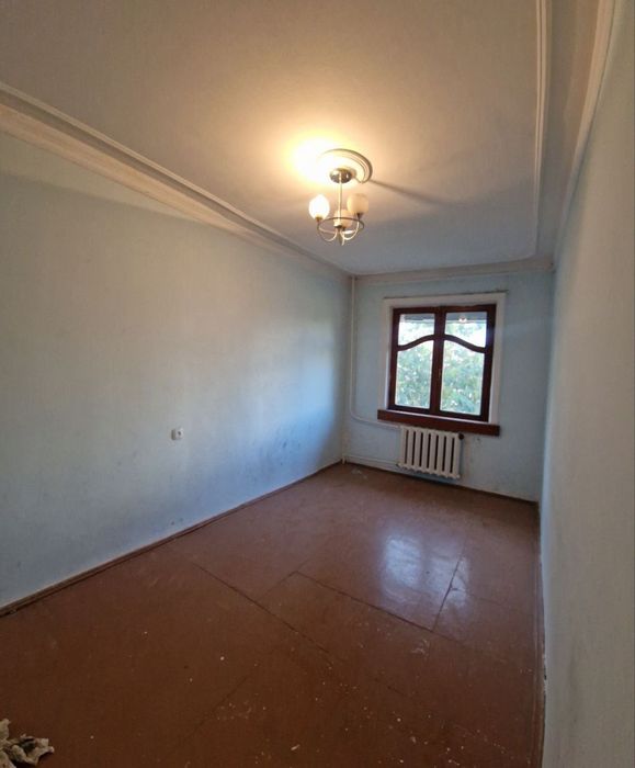 Юнусобод-3 Универсам базар и Метро 4 комнатная квартира