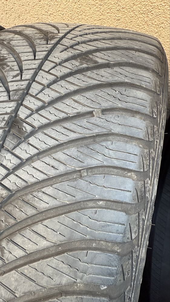 GOODYEAR Vector 4Season G2 235/45/17 4 броя DOT 3519