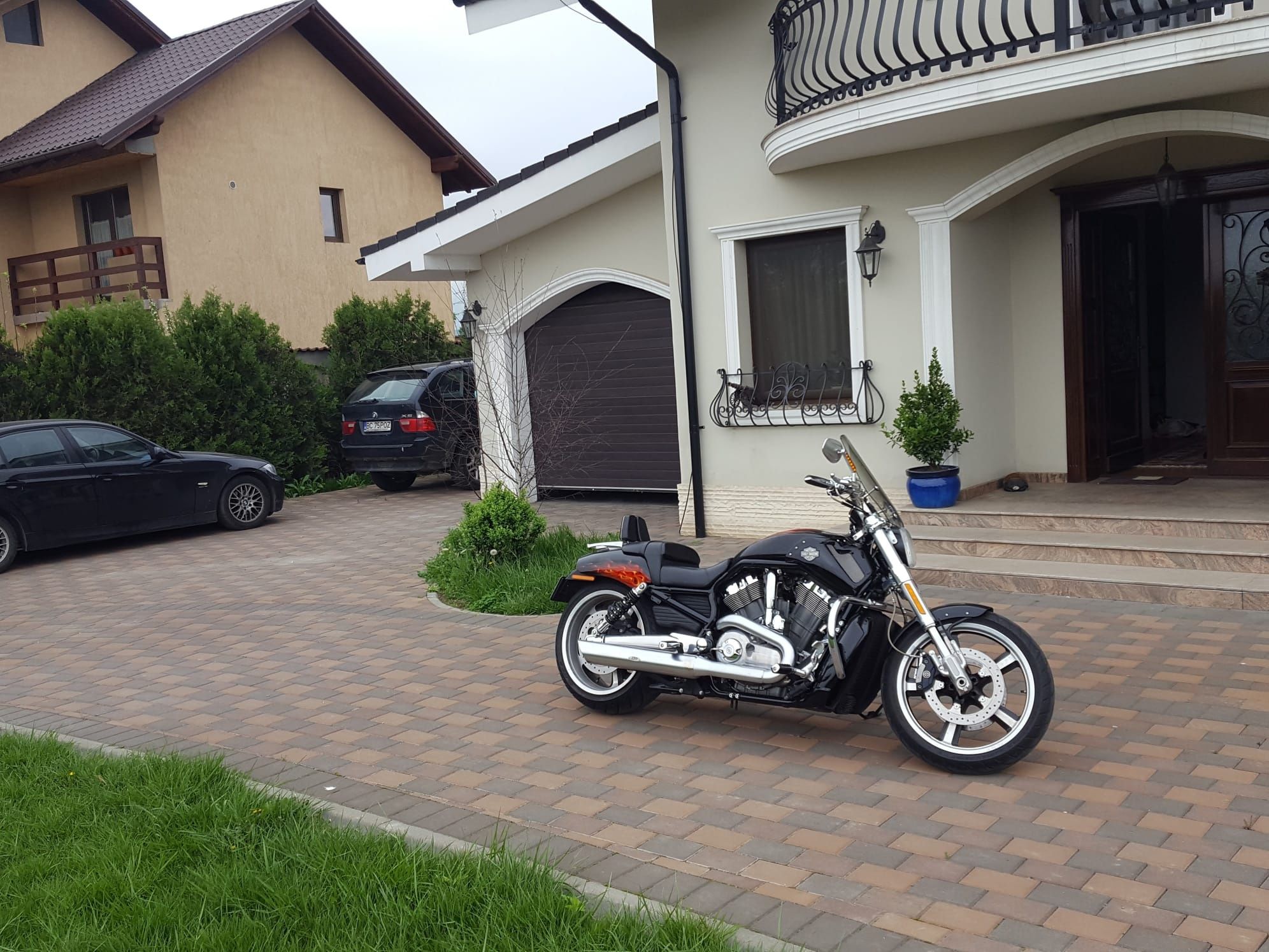 Vând motocicleta Harley Davidson V-rod MUSCLE ediție limitata