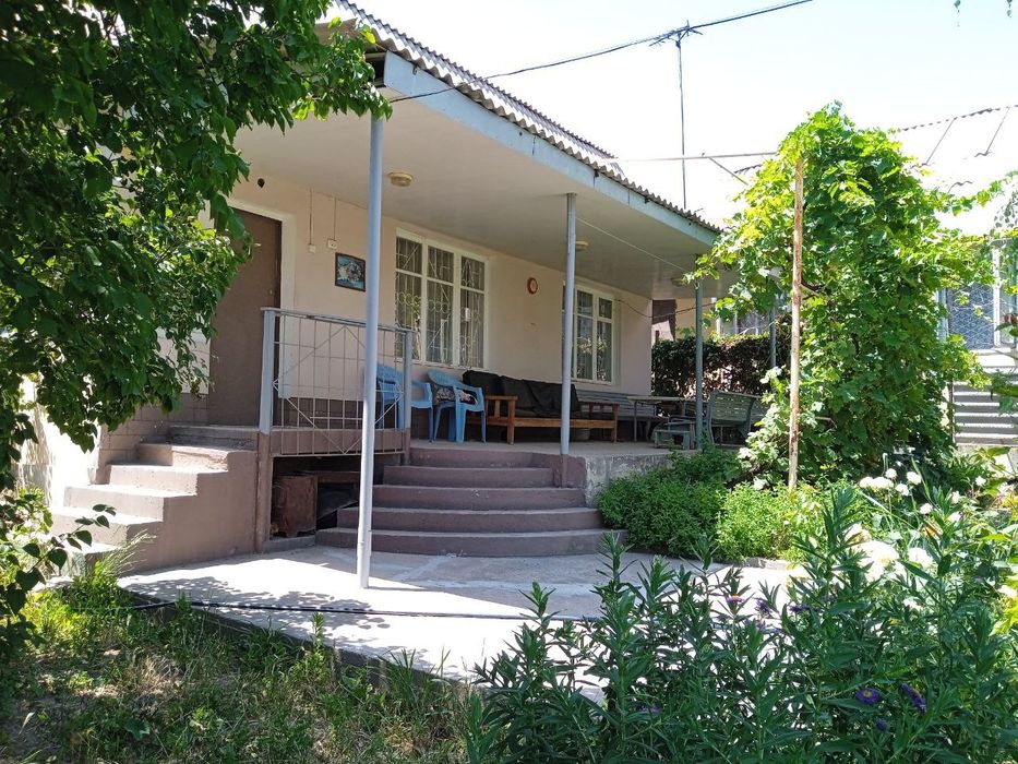 Продаётся дача возле речки Хамдам