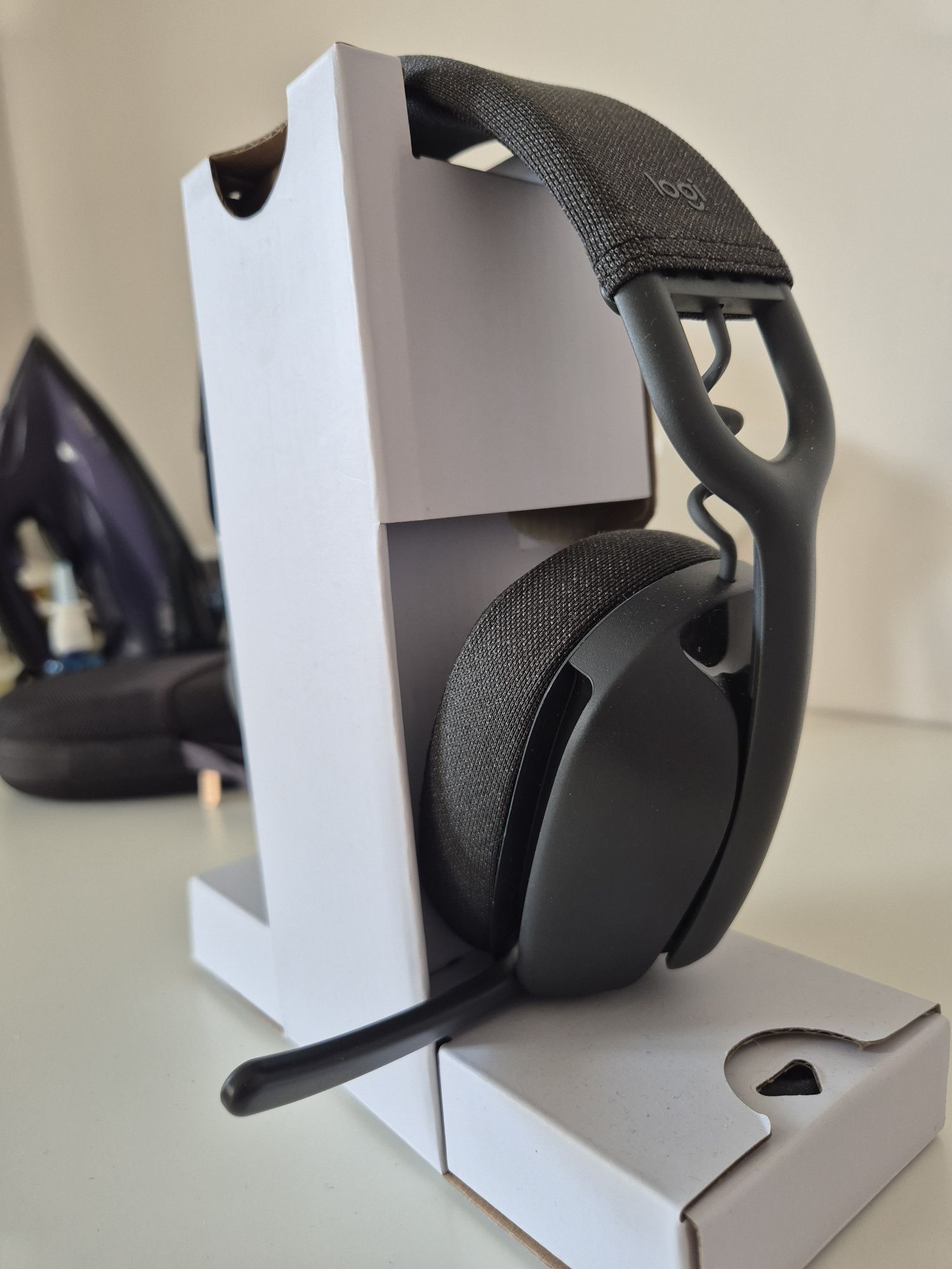 Logitech Vibe 100 слушалки