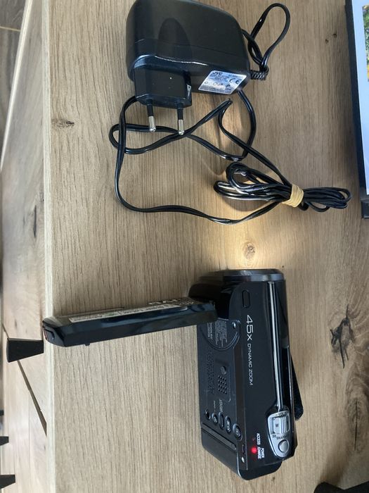 JVC Видеокамера .