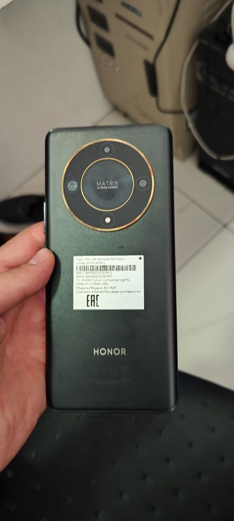 Honor X9b. Ideal