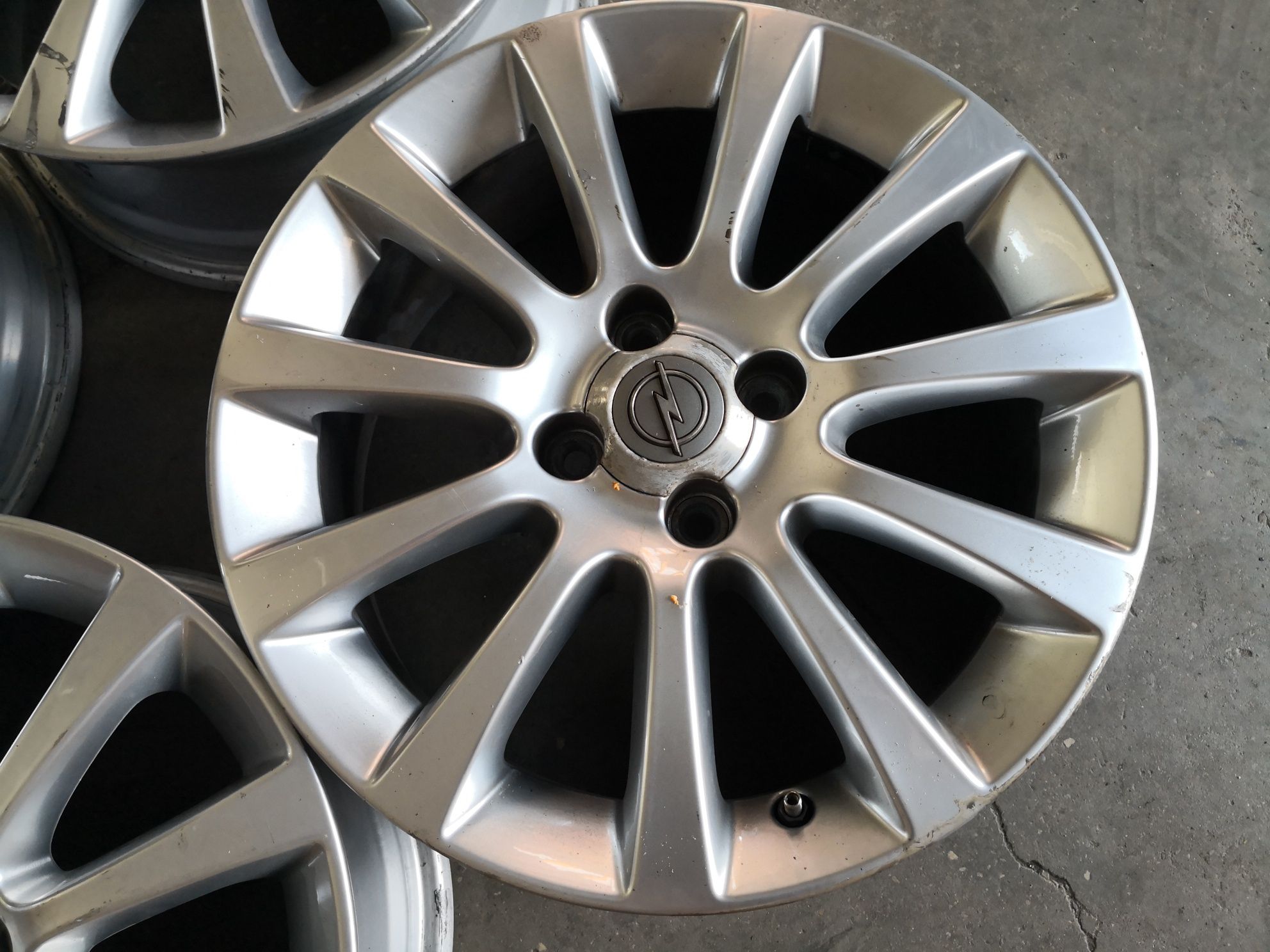 4х100 опел Тойота 4x100 Toyota opel 16 цола джанти оригинални