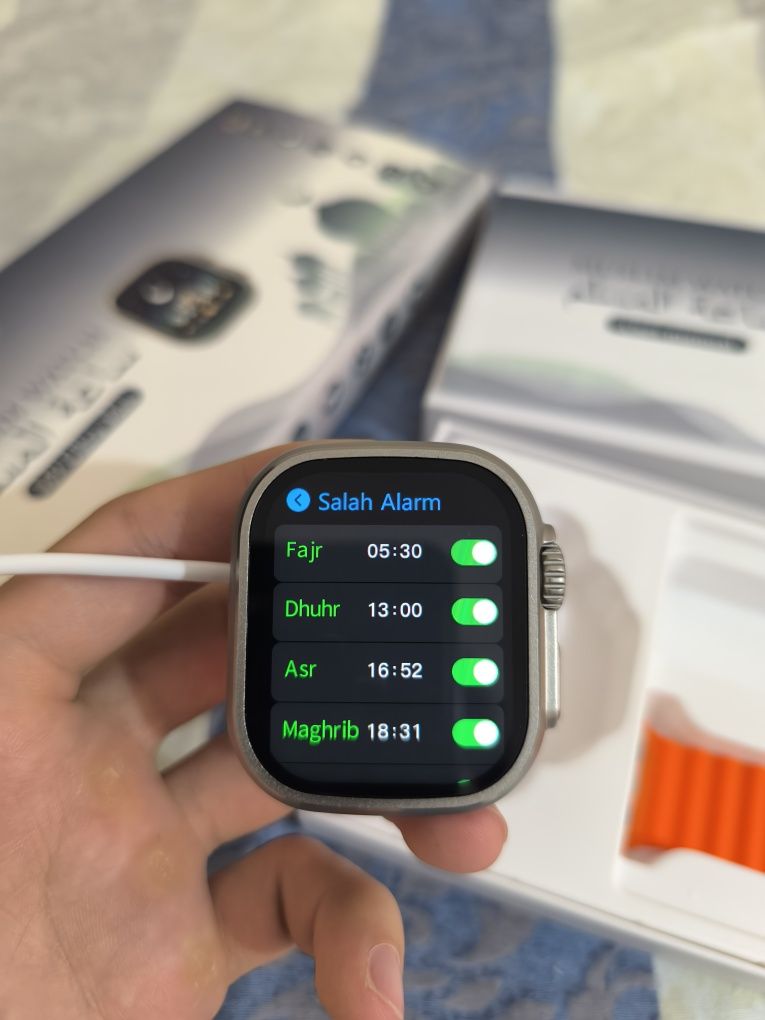 Muslim Watch M9 , 5 vaqt namozni eslatib turadi